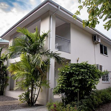 Riverside Residence - Beau Vallon Beau Vallon  Kültér fotó